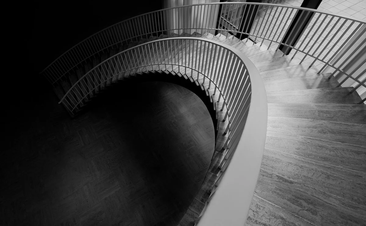 Stannah monte escalier droit : guide complet et prix 2026